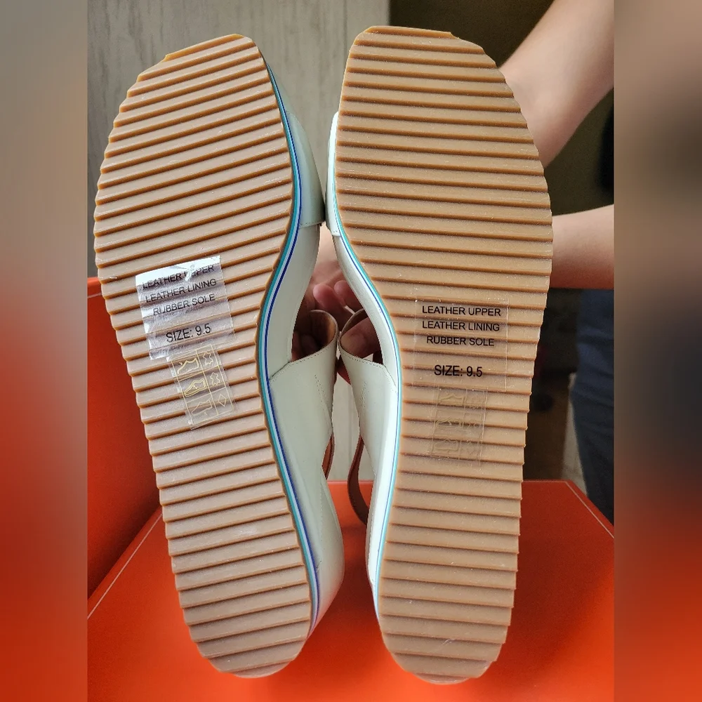 Bill Blass New High Platform sandals size 9.5